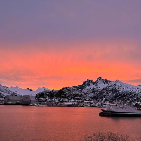 Sentrumsnaer Leilighet Med Utsikt Svolvær Eksteriør bilde
